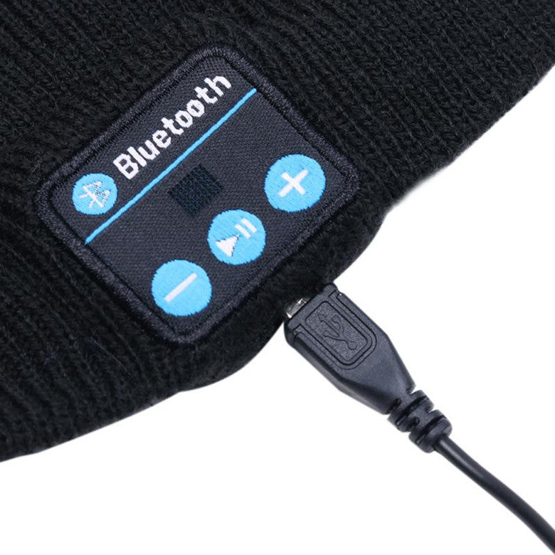 Caciula cu bluetooth, handsfree si microfon, unisex
